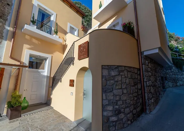 Nature & 4* Sorrento