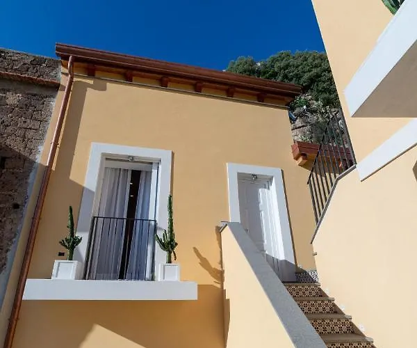 Nature & 4* Sorrento